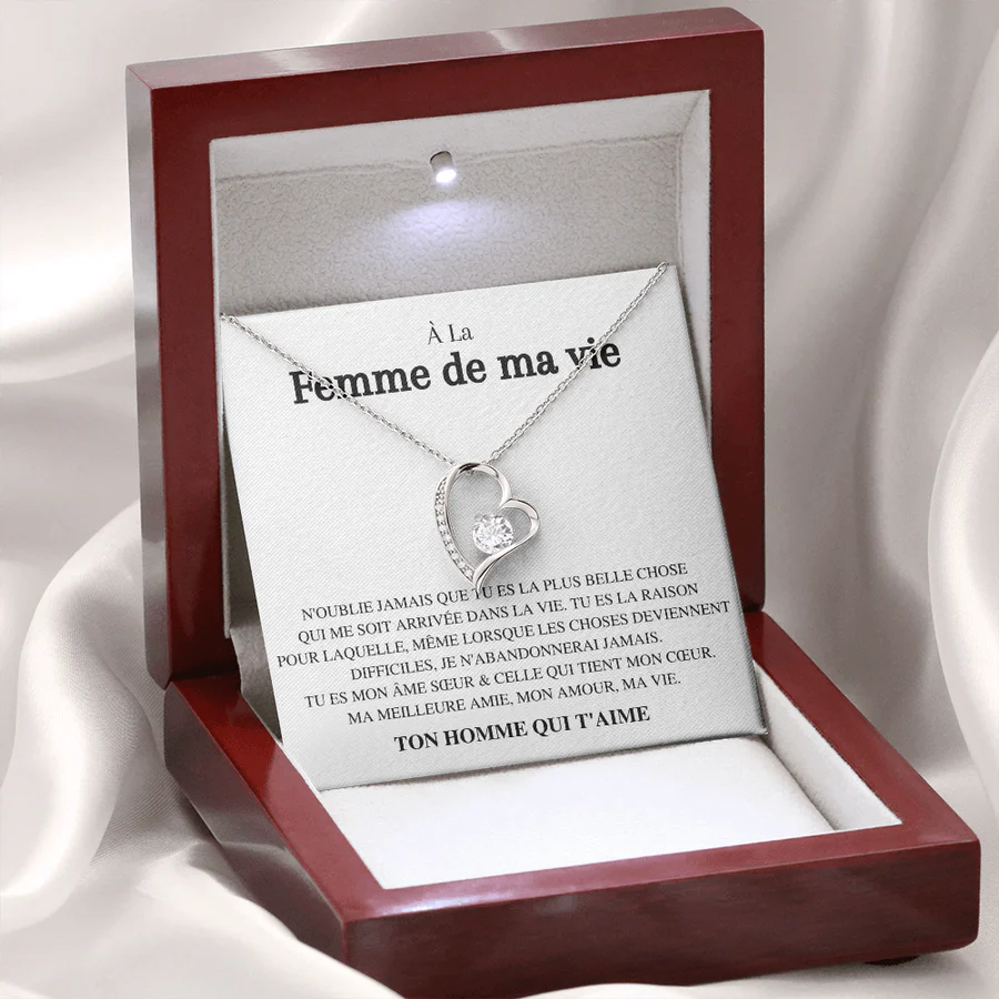 Coffret-Cadeau avec Collier Cœur – Exprimez Votre Amour avec Élégance